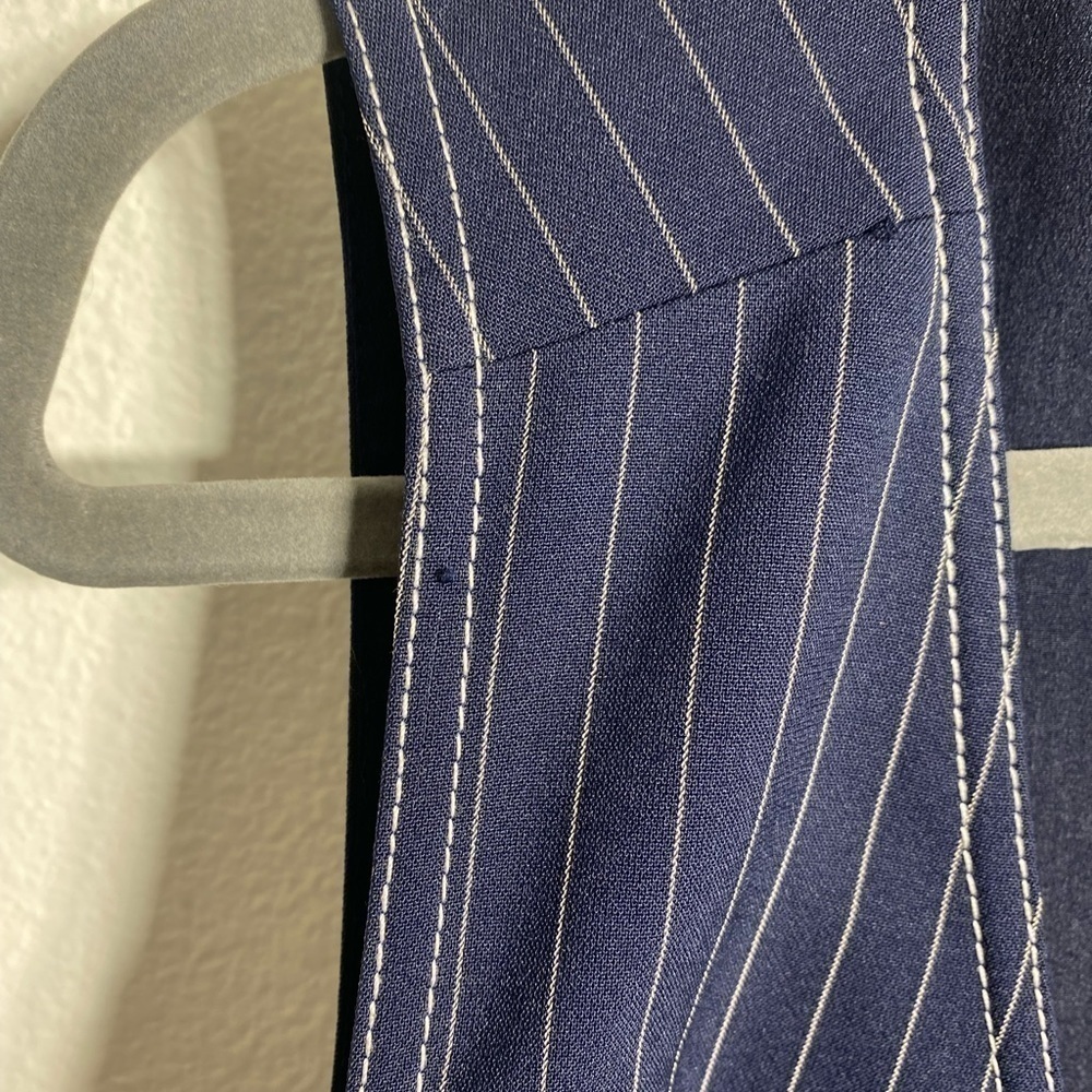 Elliatt “lady” Navy Striped Crepe Dress - Picture 9 of 11